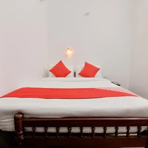 Hotel O Near General Hospital Junction